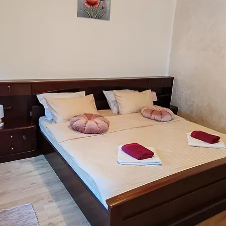 Nana Apartment *